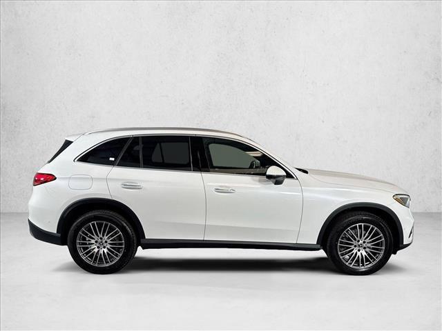 2026 Mercedes-BENZ GLC — фото 4