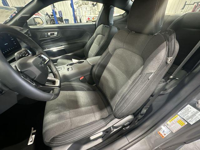 صورة مصغرة 17 لـ 2026 FORD MUSTANG GT