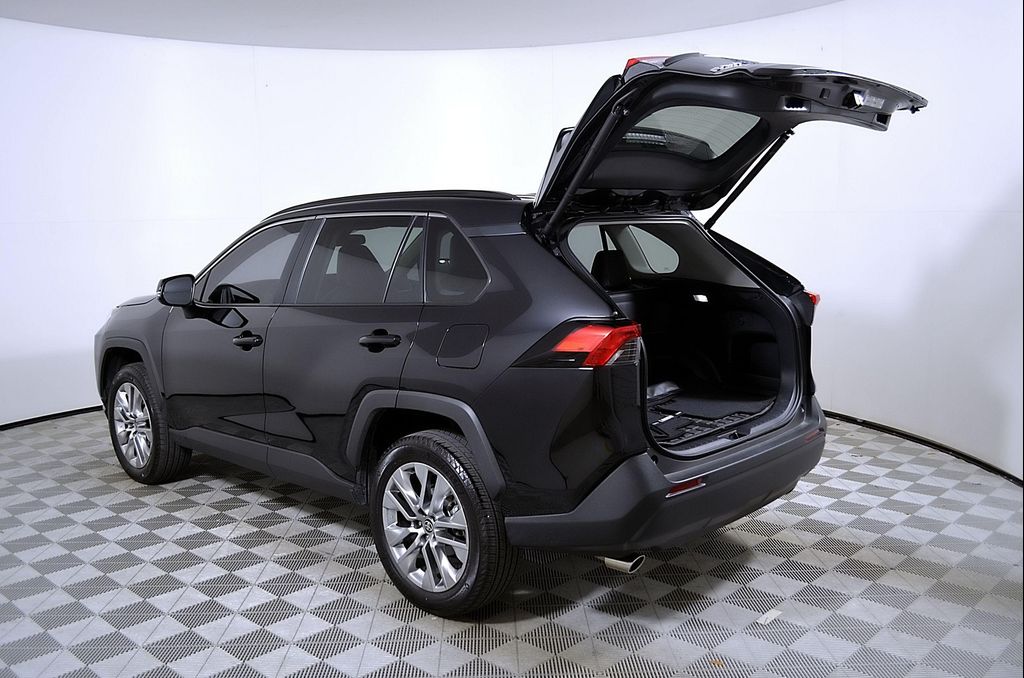 2025 Toyota RAV4 XLE PREMIUM 缩略图 11