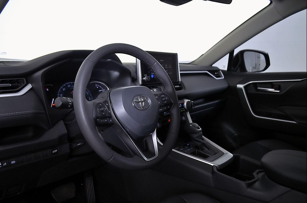 2025 Toyota RAV4 XLE PREMIUM 缩略图 23