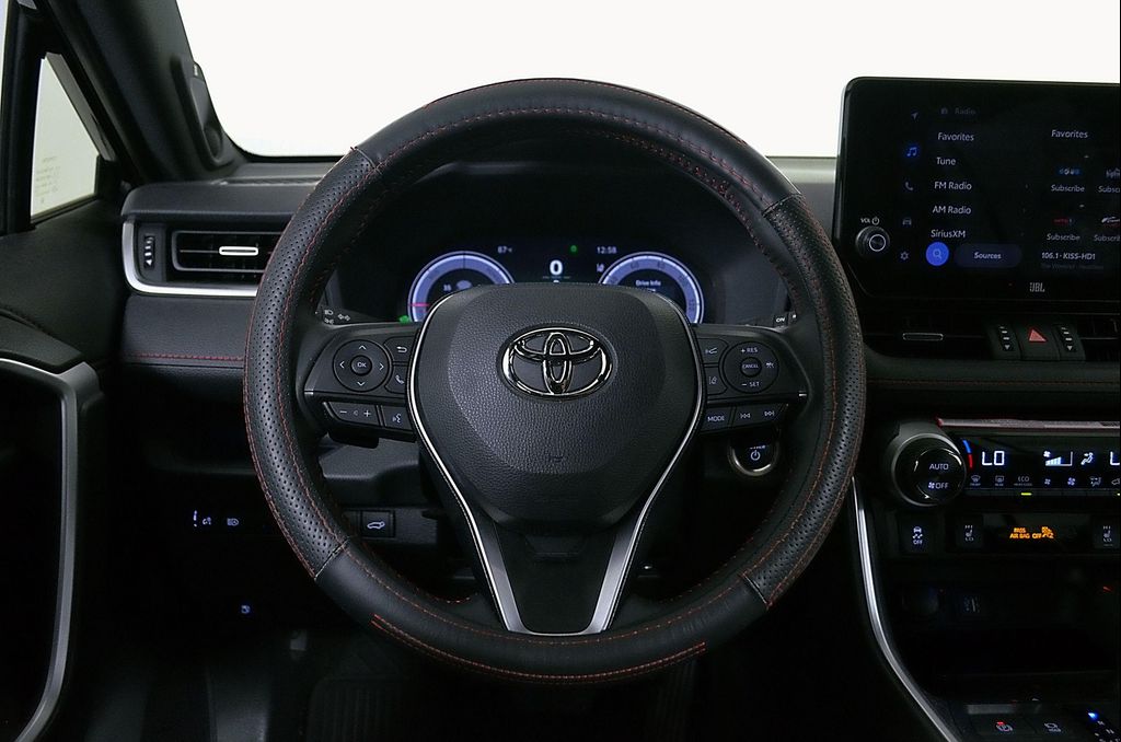 2024 Toyota RAV4 PRIME XSE thumbnail 26