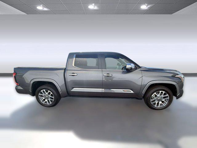 TOYOTA TUNDRA - 8