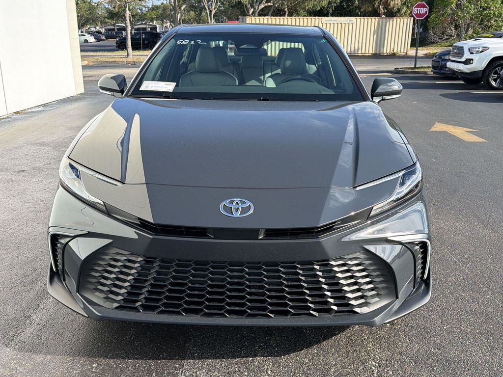 2026 TOYOTA CAMRY SE photo 7