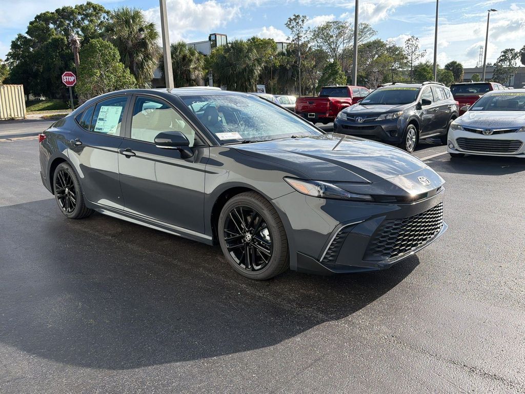 2026 TOYOTA CAMRY SE photo 8