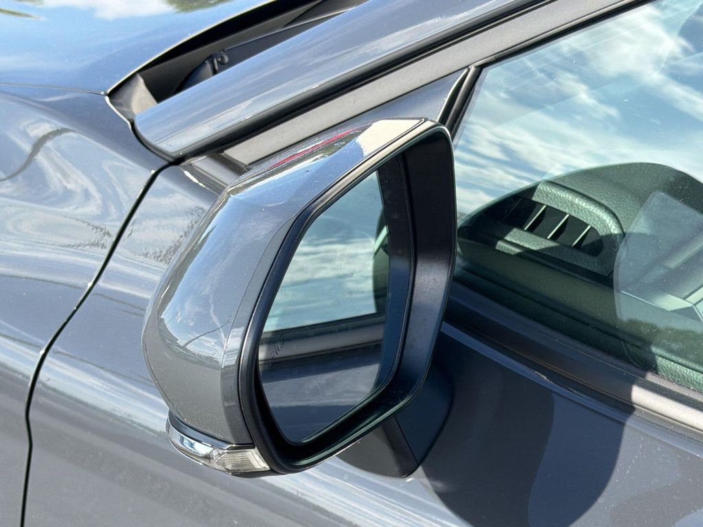 2026 TOYOTA CAMRY SE thumbnail 23