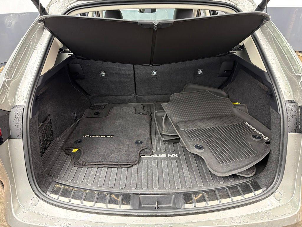 صورة مصغرة 35 لـ 2025 Lexus NX 350 PREMIUM