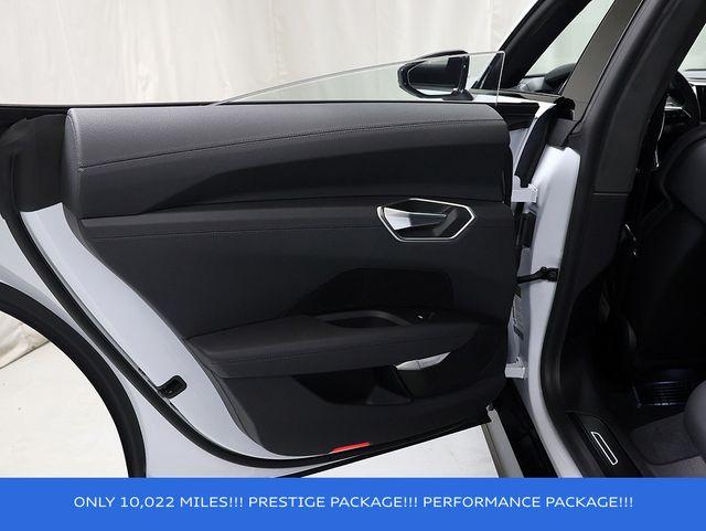 صورة مصغرة 32 لـ 2024 AUDI E-TRON GT PRESTIGE