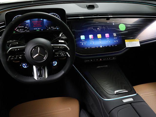 2026 Mercedes-BENZ AMG E 53 BASE — миниатюра 17