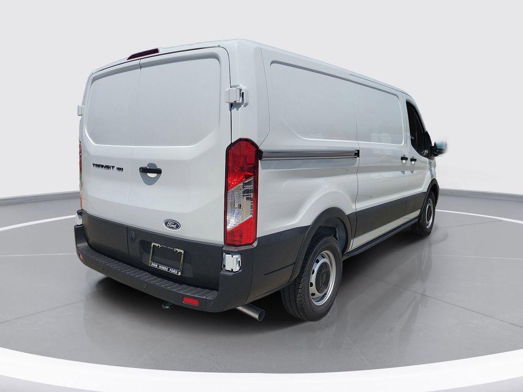 صورة 4 لـ 2026 FORD TRANSIT-150 BASE