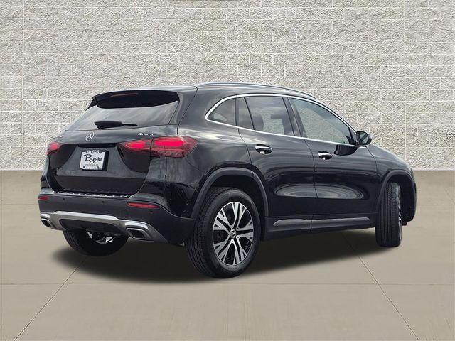 MERCEDES-BENZ GLA - 7