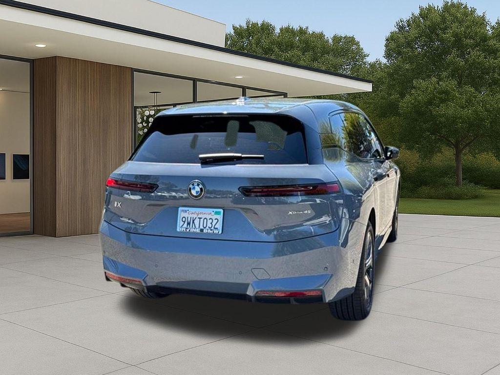 صورة 9 لـ 2026 BMW IX XDRIVE45