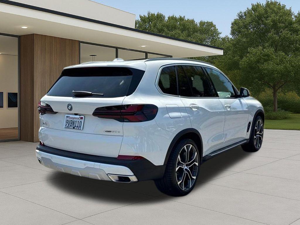 صورة 8 لـ 2026 BMW X5 PHEV XDRIVE50E