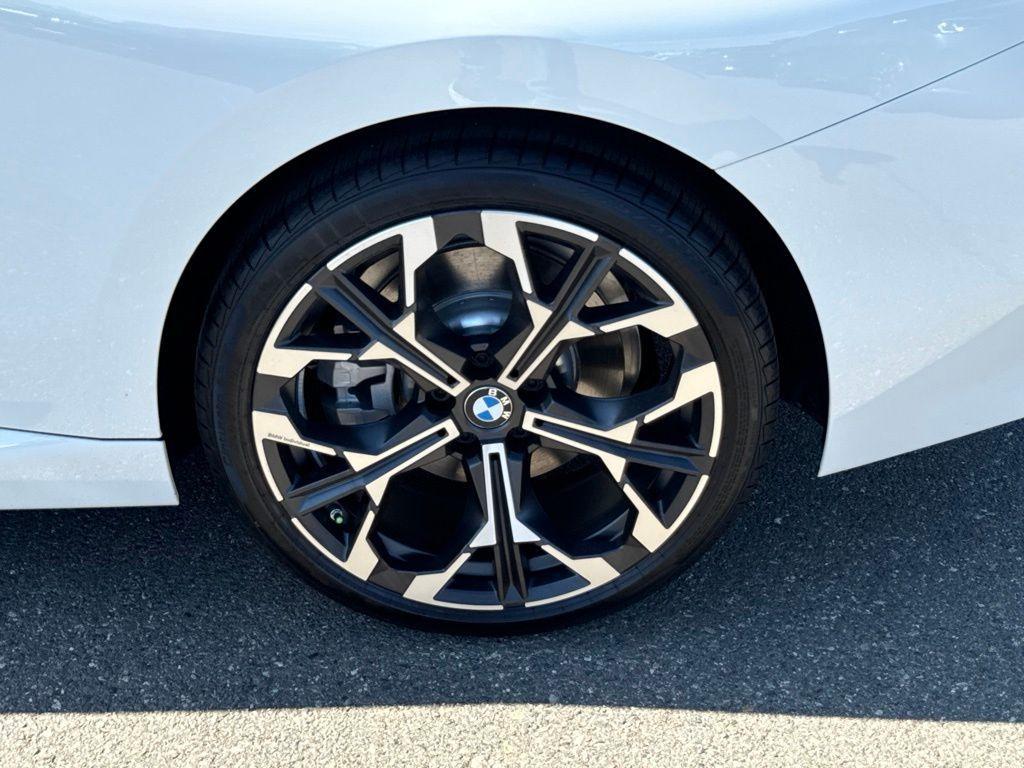 صورة 13 لـ 2026 BMW 230 I XDRIVE