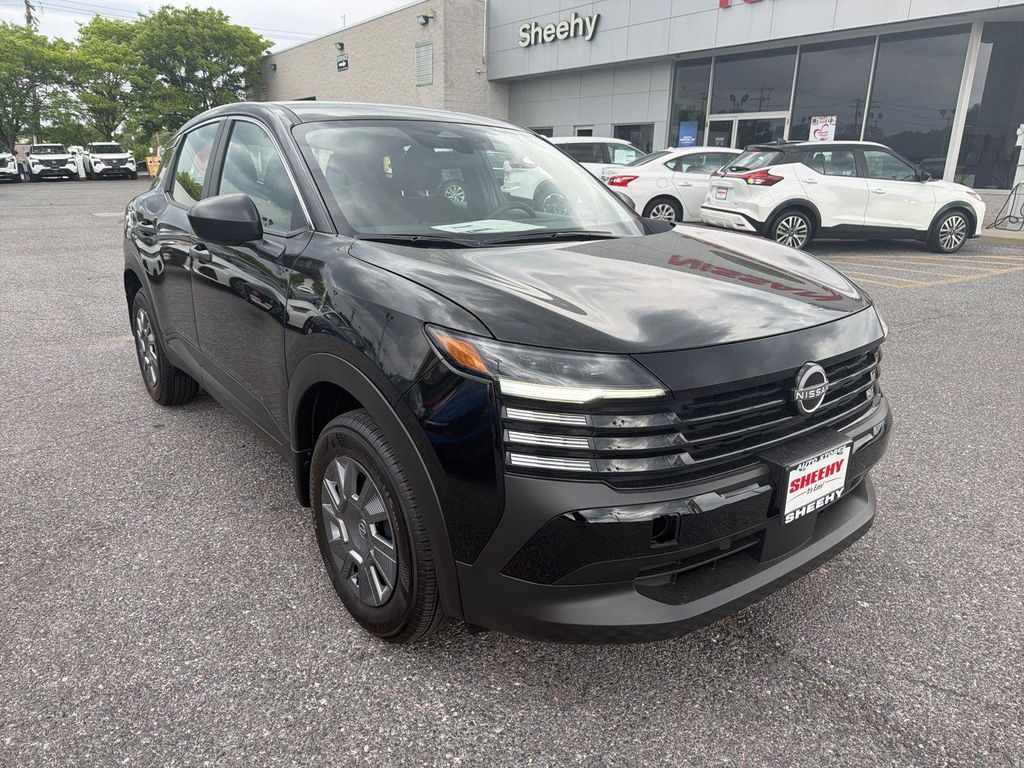 New 2026 Nissan Kicks S