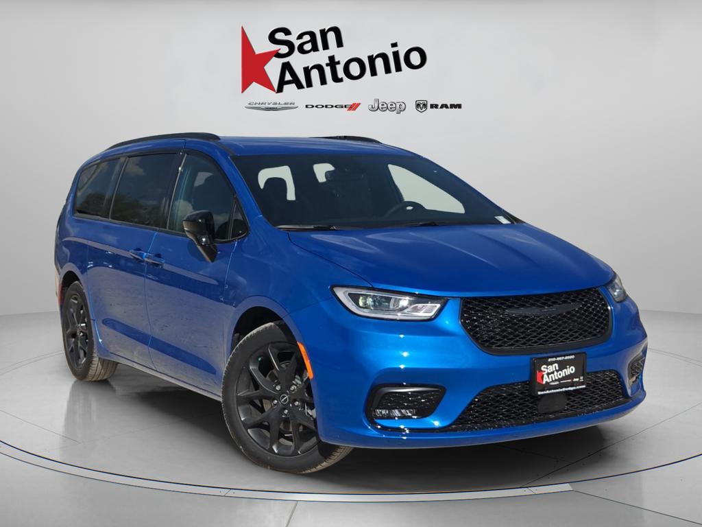 New 2026 Chrysler Pacifica L