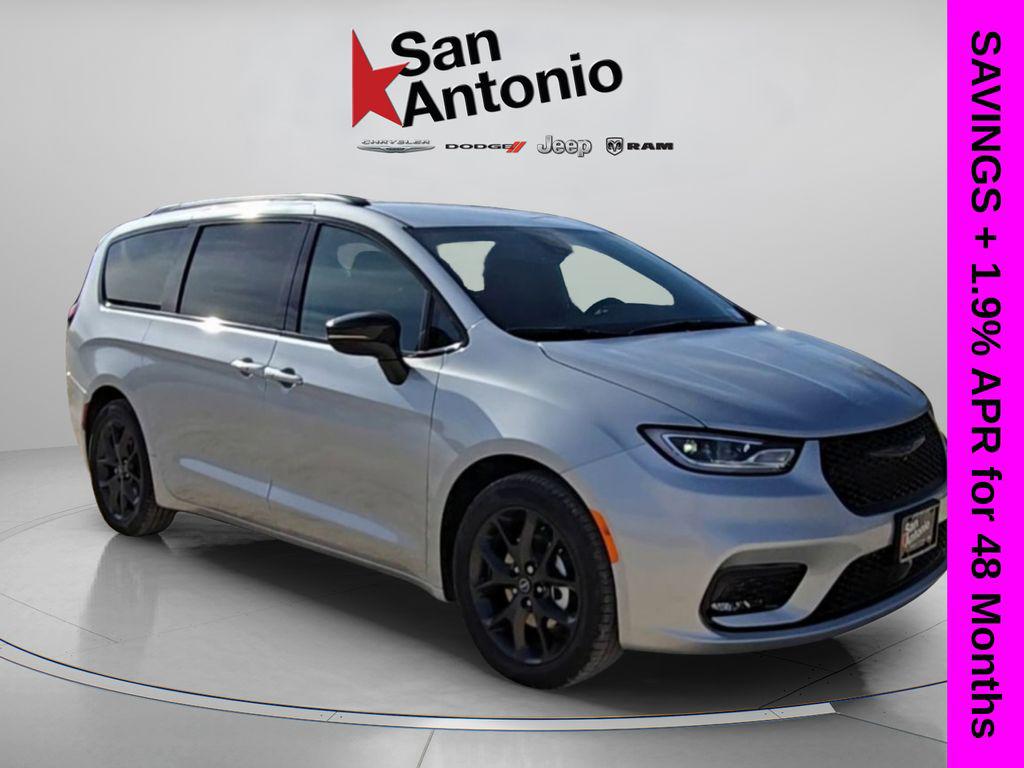 New 2026 Chrysler Pacifica L