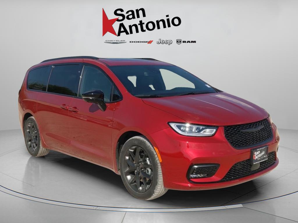 New 2026 Chrysler Pacifica Limited