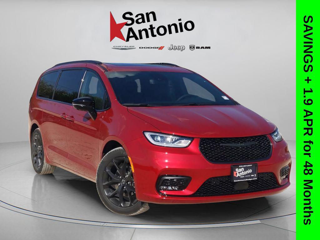 New 2026 Chrysler Pacifica Limited