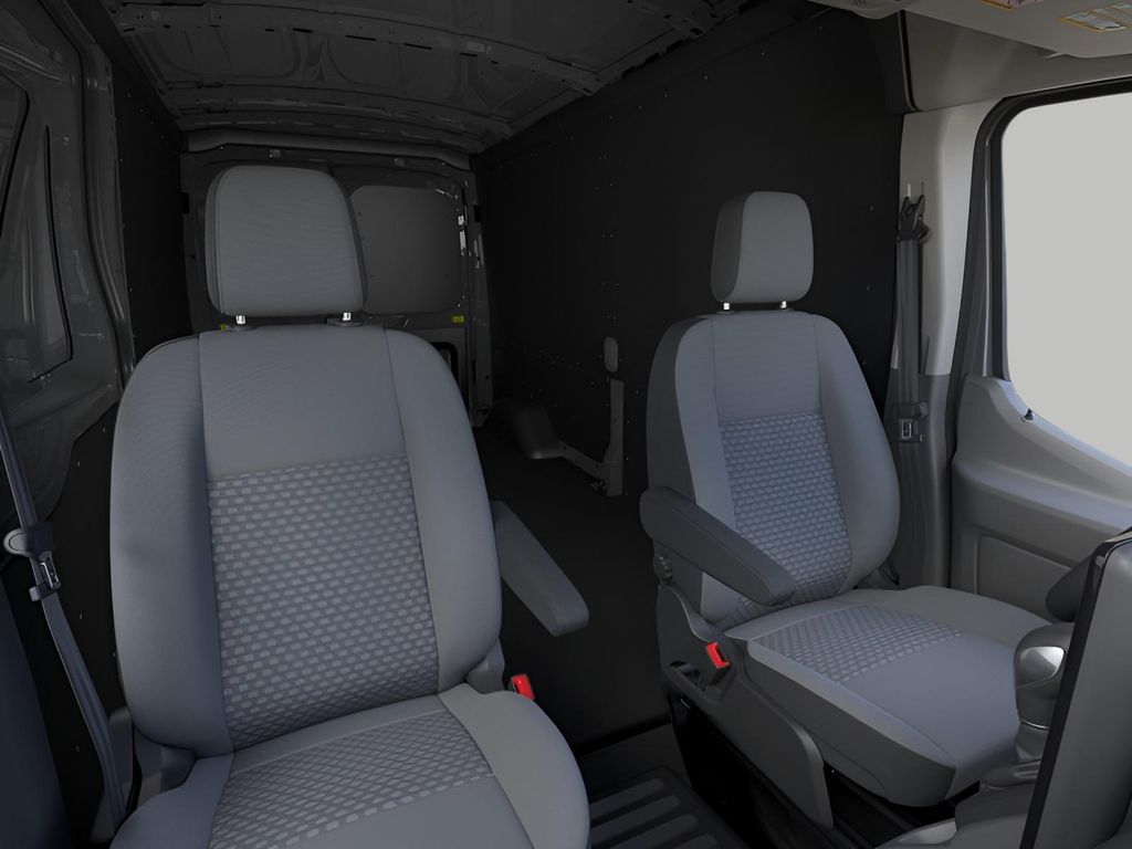صورة 10 لـ 2026 FORD TRANSIT-250 BASE