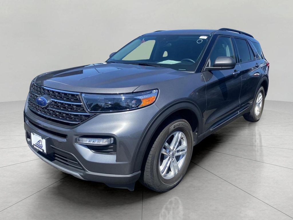 2023 FORD EXPLORER XLT — фото 4