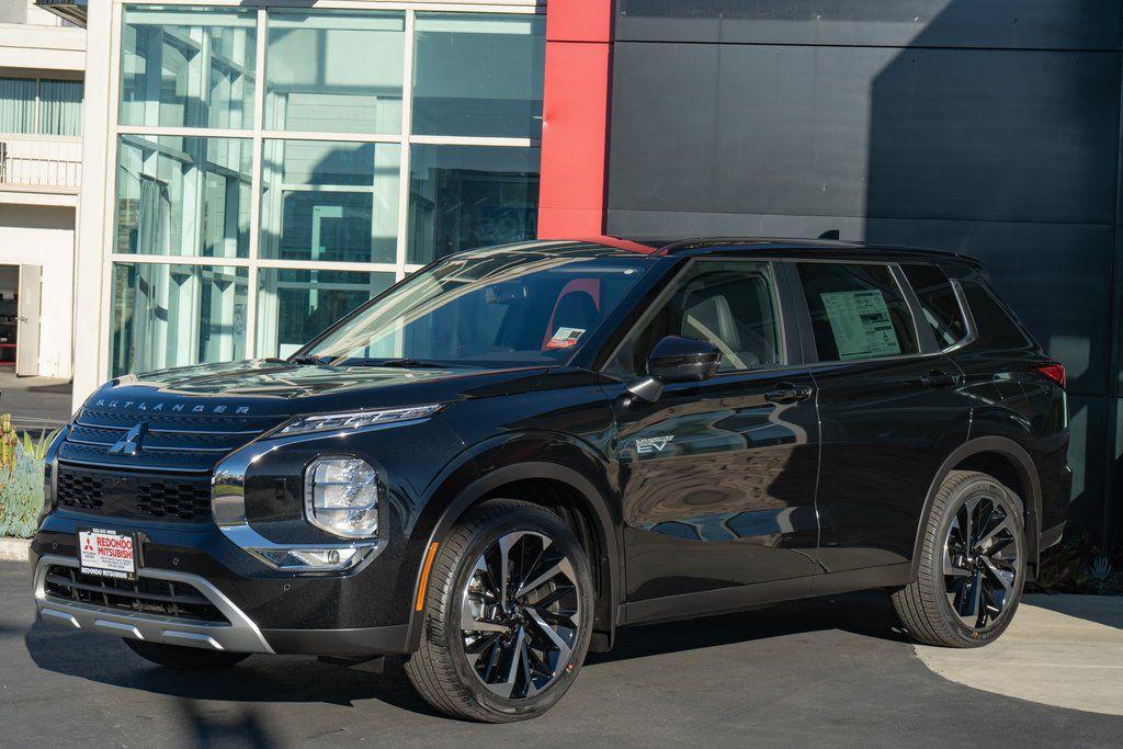 New 2025 Mitsubishi Outlander PHEV SE S-AWC