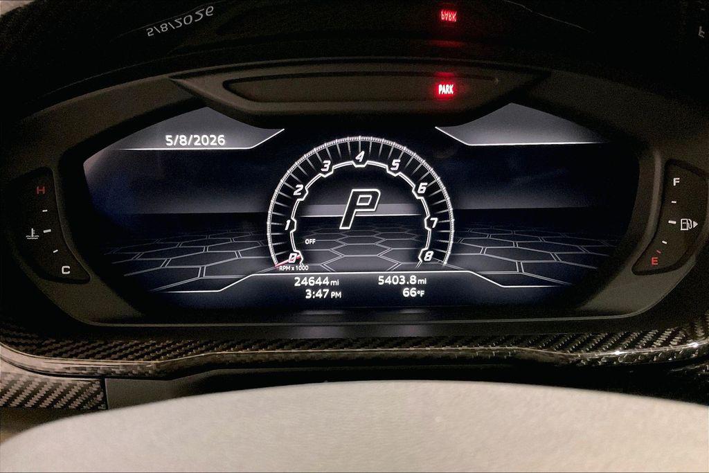 2022 Lamborghini URUS BASE photo 10
