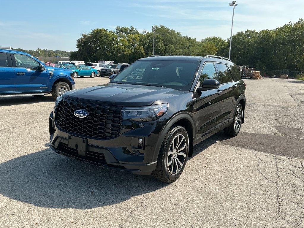 New 2026 Ford Explorer ST-Line