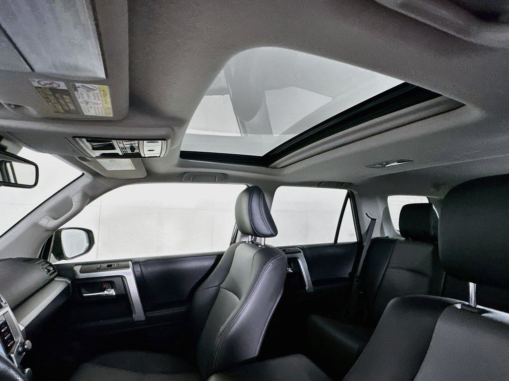 صورة مصغرة 22 لـ 2023 Toyota 4RUNNER SR5 PREMIUM