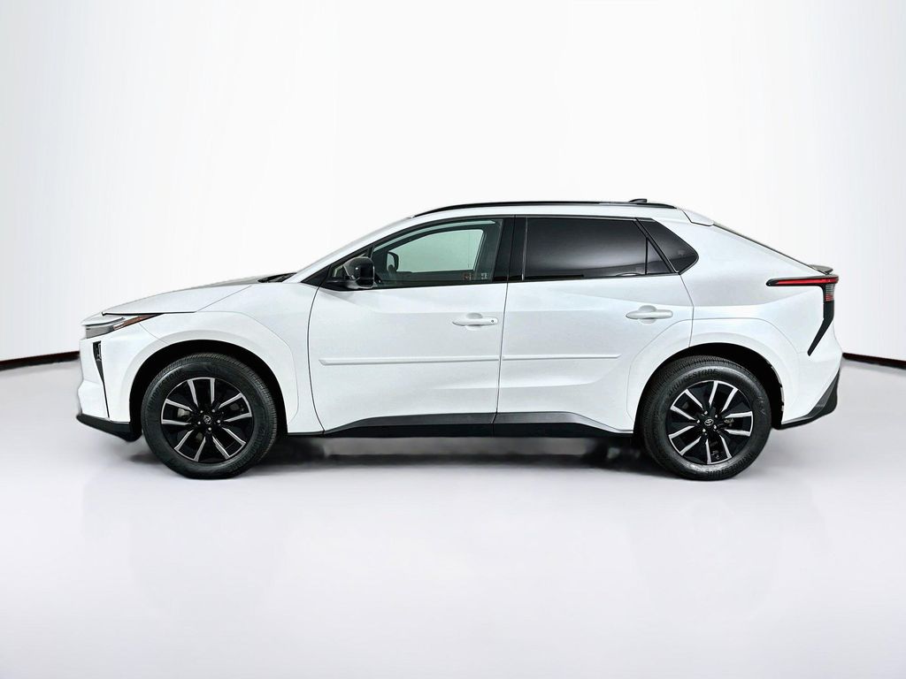 صورة 4 لـ 2026 Toyota BZ XLE PLUS