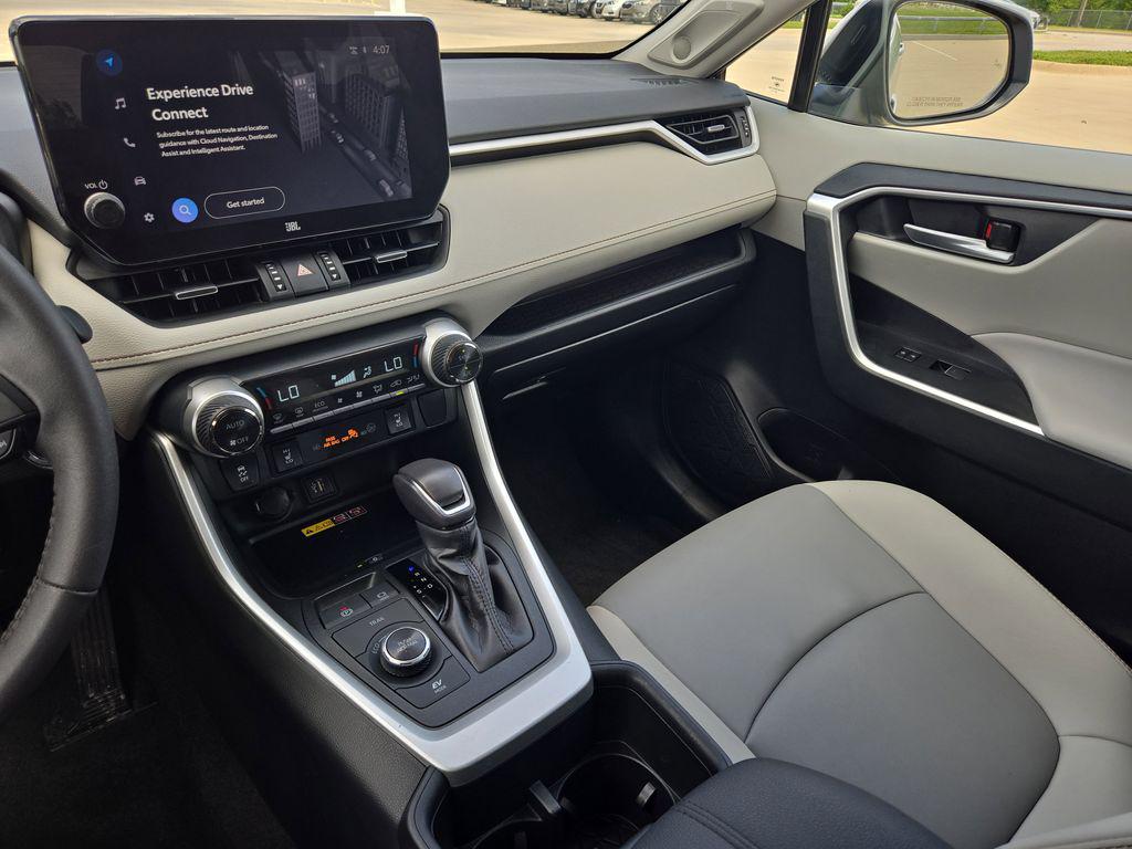 صورة مصغرة 25 لـ 2024 Toyota RAV4 HYBRID XLE PREMIUM