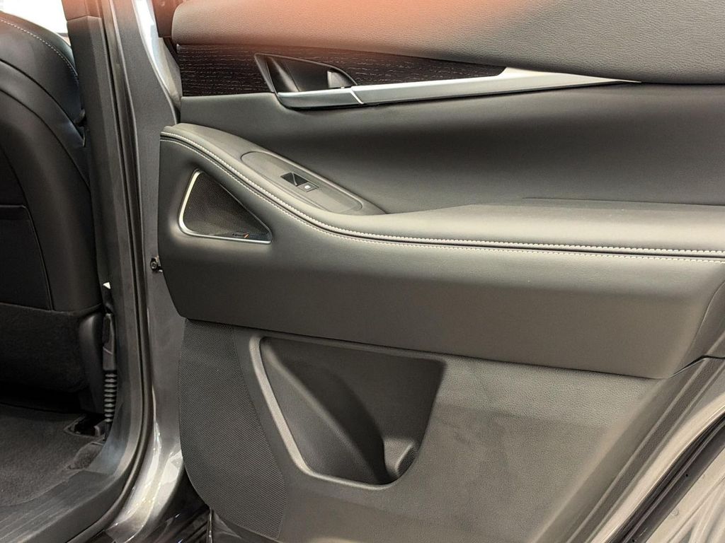 صورة مصغرة 30 لـ 2027 Infiniti QX60 AUTOGRAPH