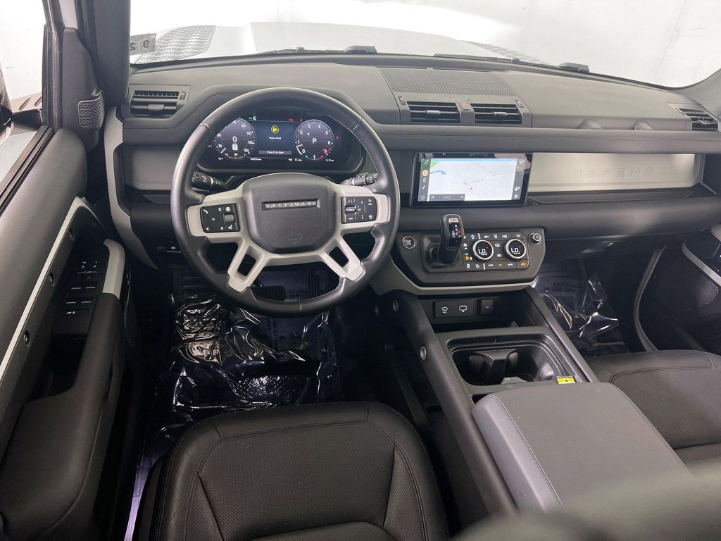 صورة مصغرة 22 لـ 2024 LAND Rover DEFENDER 110 P300