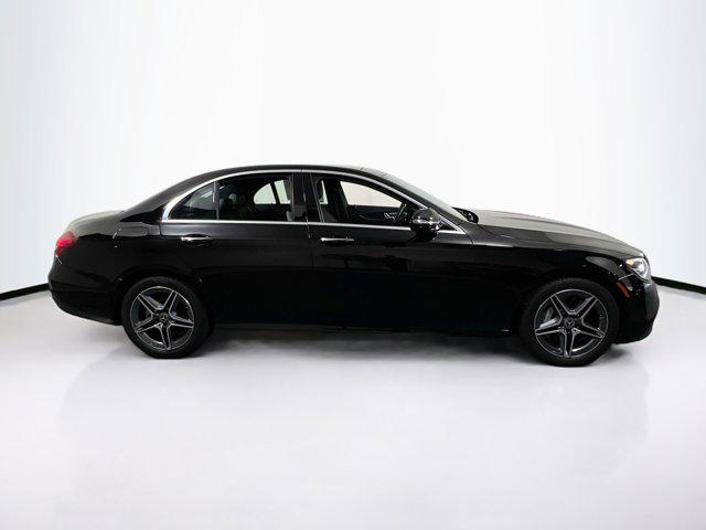 MERCEDES-BENZ E-CLASS - 4