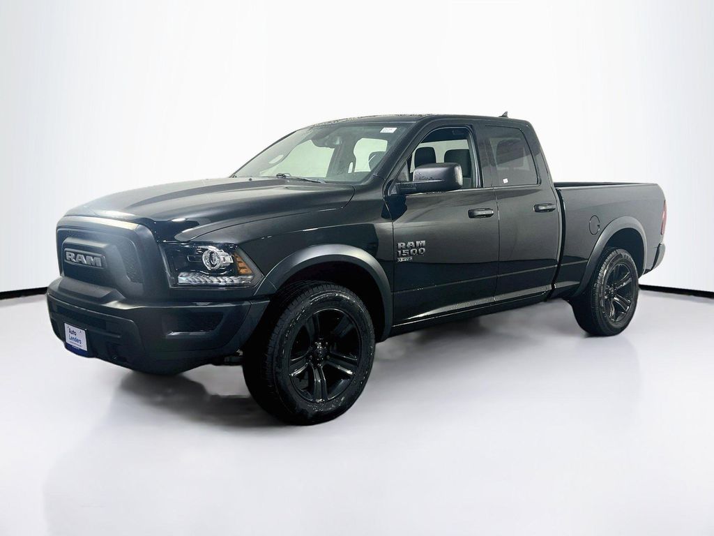 صورة 1 لـ 2023 RAM 1500 CLASSIC WARLOCK QUAD CAB 4X4 6'4' BOX