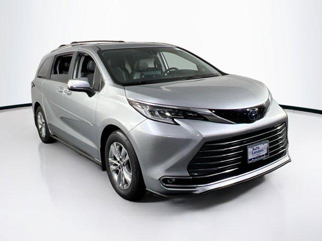 TOYOTA SIENNA - 3