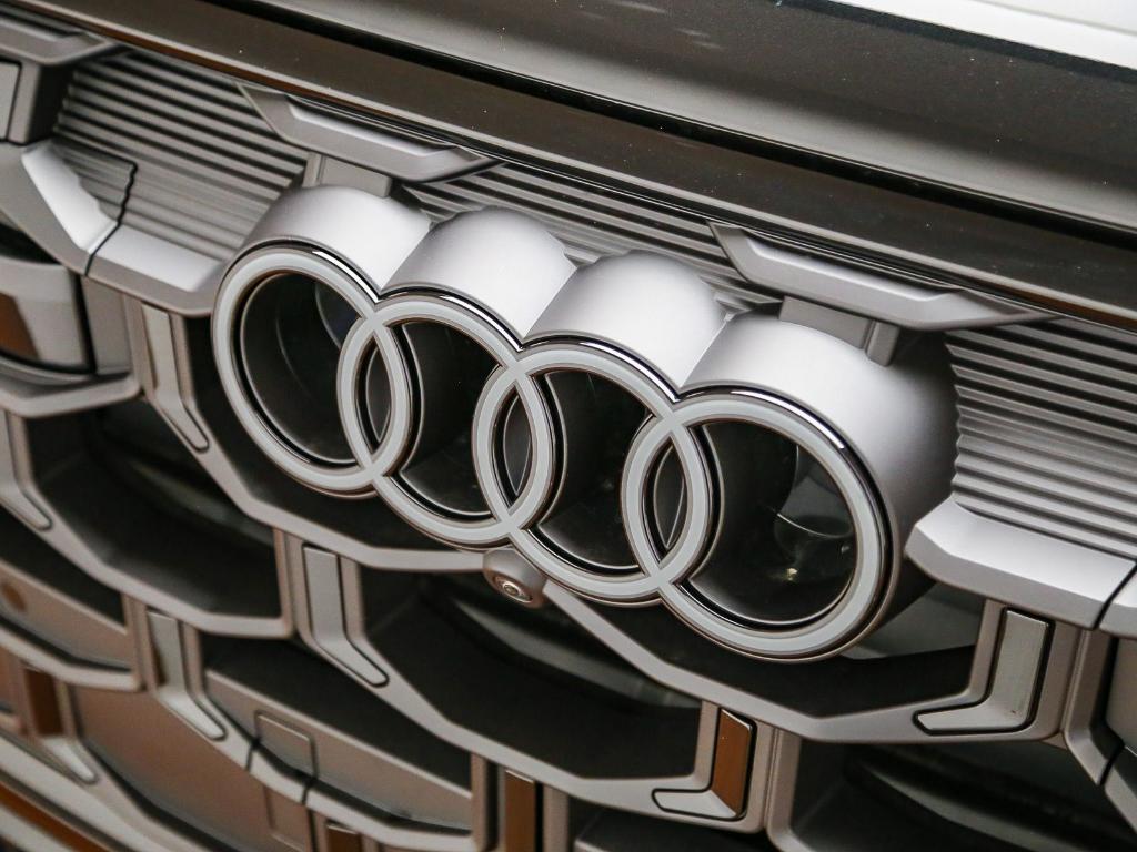 2026 AUDI Q7 55 photo 10
