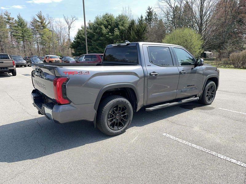 TOYOTA TUNDRA - 7