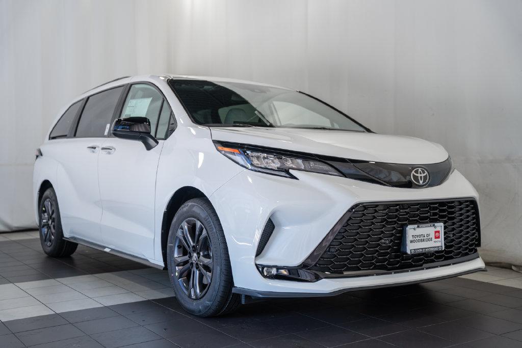 New 2026 Toyota Sienna XSE 7 Passenger