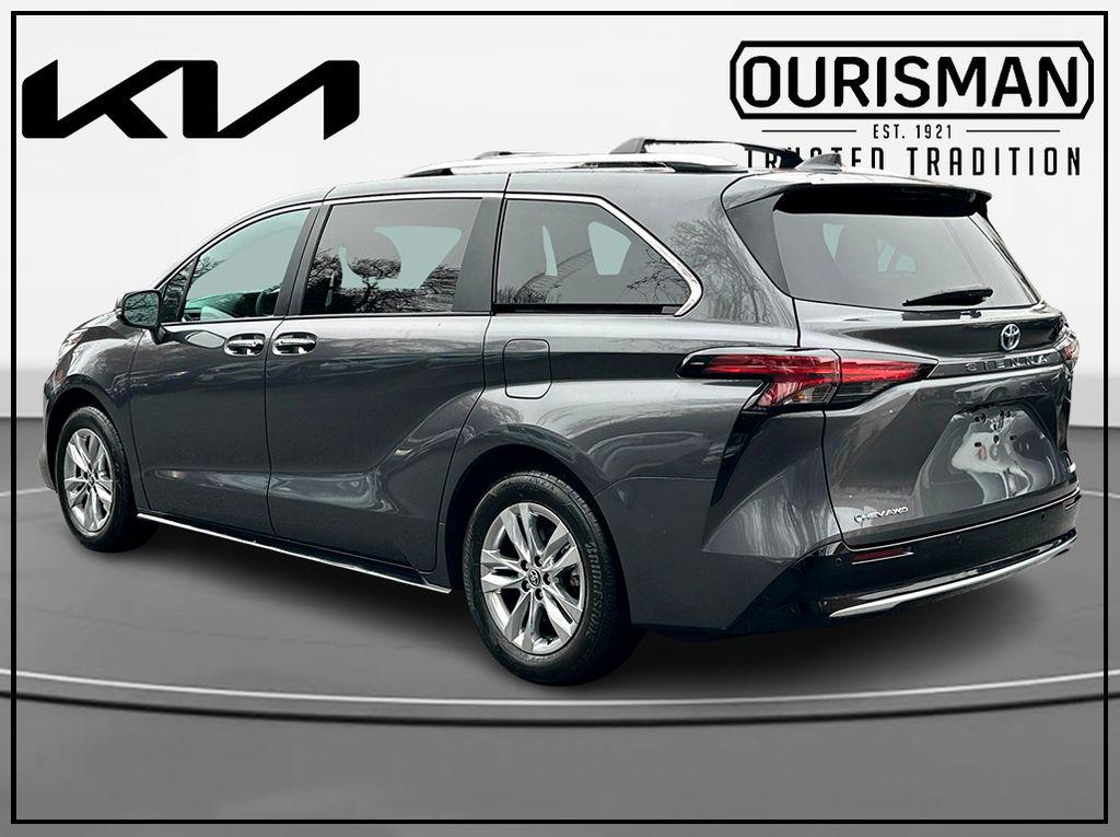 TOYOTA SIENNA - 3