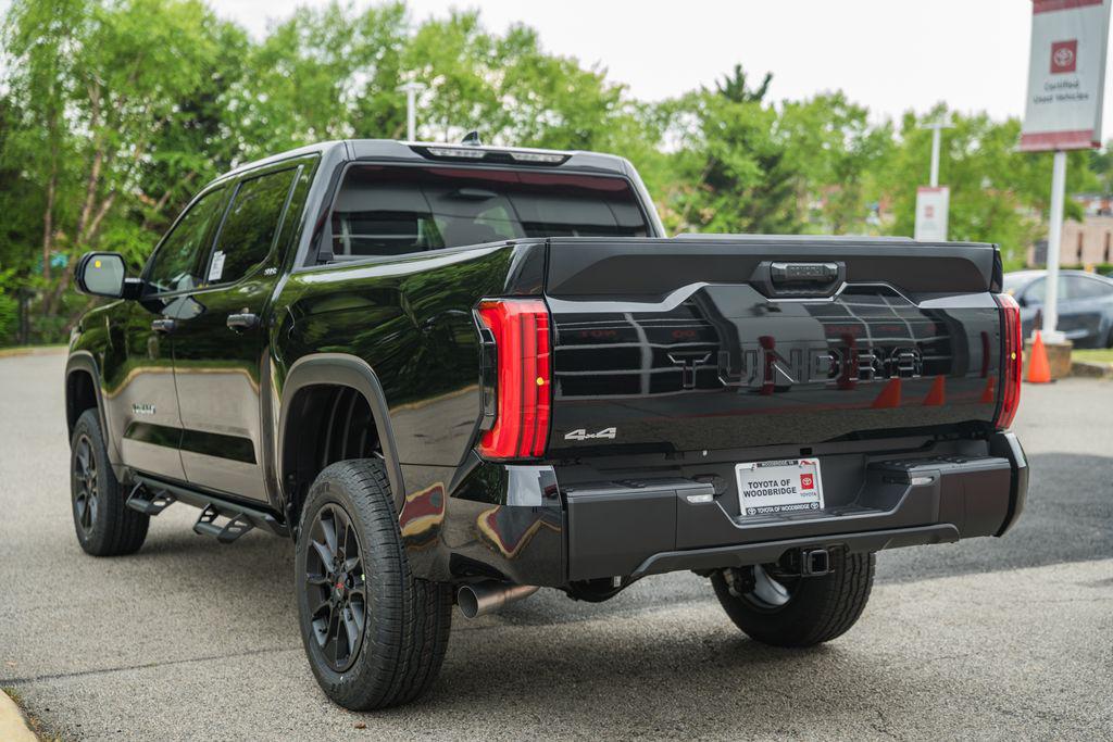 TOYOTA TUNDRA - 5