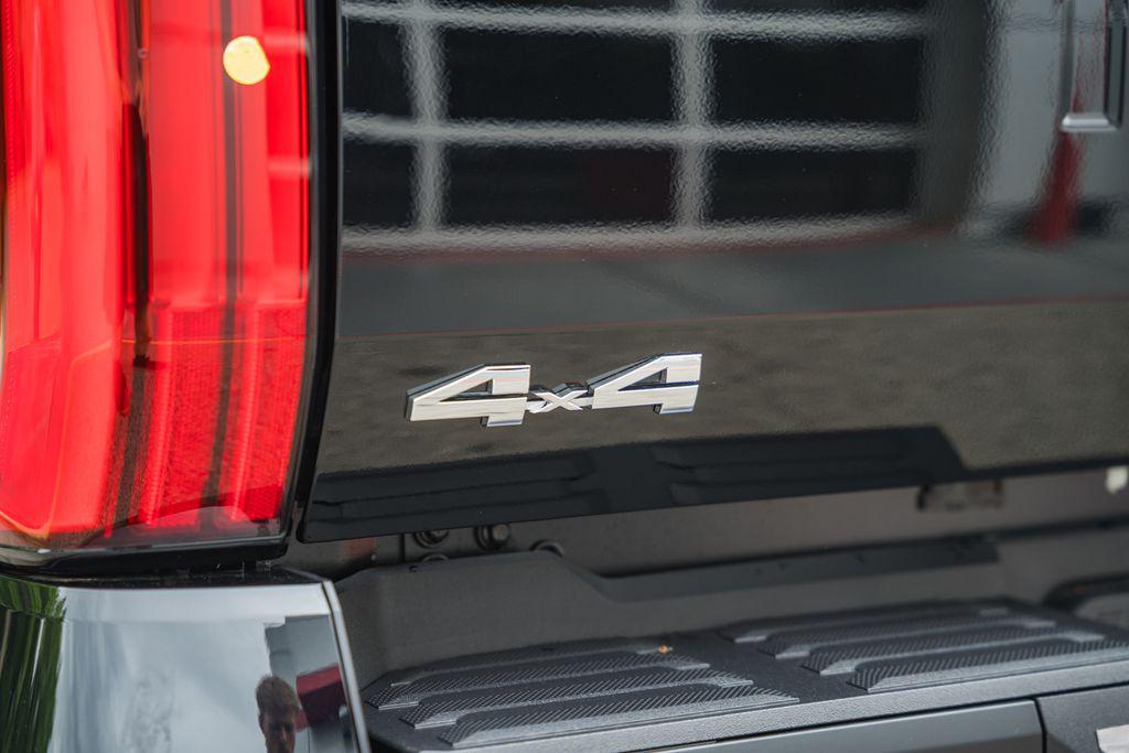 TOYOTA TUNDRA - 8