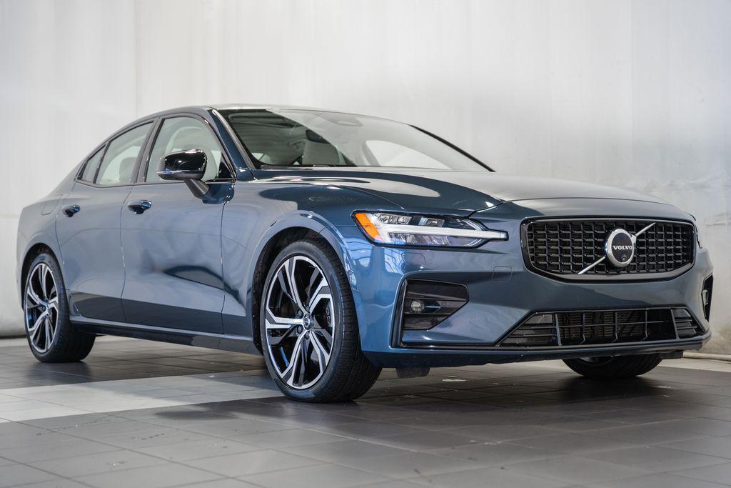 2024 Volvo S60 B5 ULTIMATE DARK THEME 照片 1
