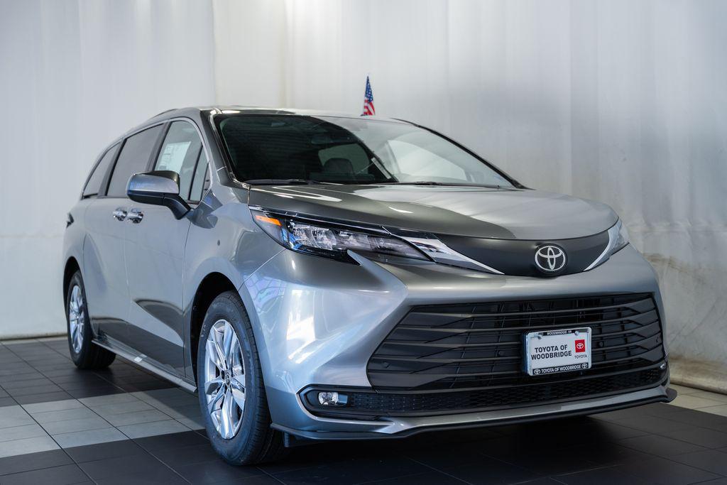 New 2026 Toyota Sienna XLE