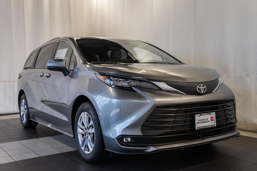 New 2026 Toyota Sienna XLE