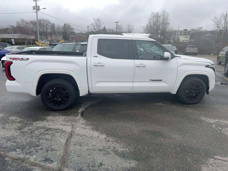 TOYOTA TUNDRA - 9
