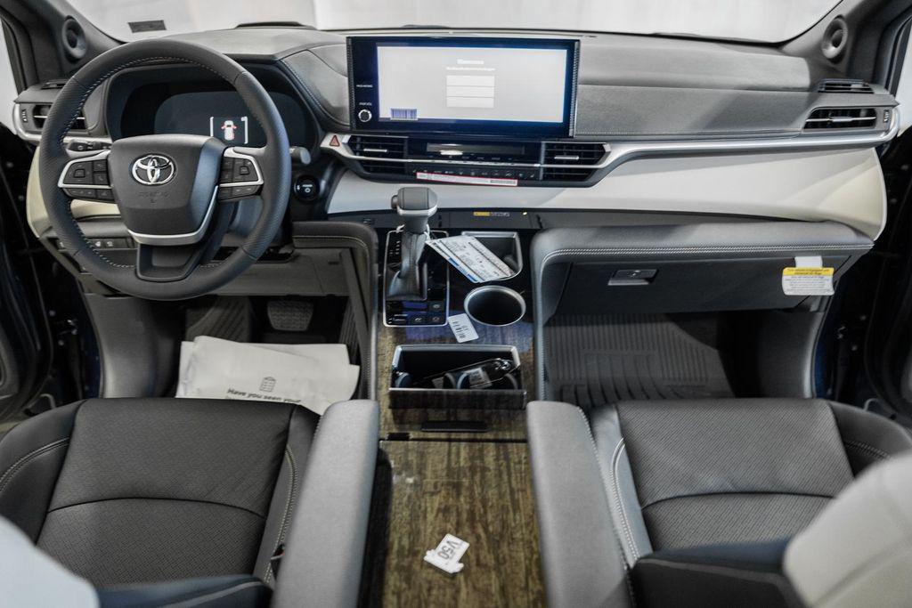 صورة مصغرة 21 لـ 2026 Toyota SIENNA PLATINUM