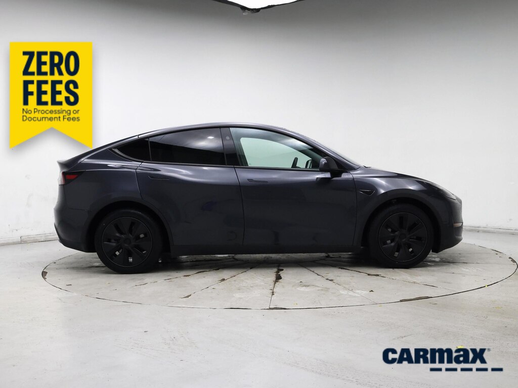TESLA MODEL Y LONG RANGE - 9