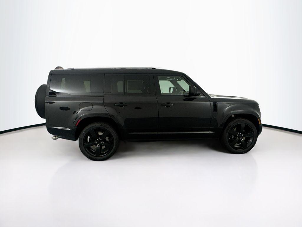 صورة 4 لـ 2026 LAND Rover DEFENDER V8