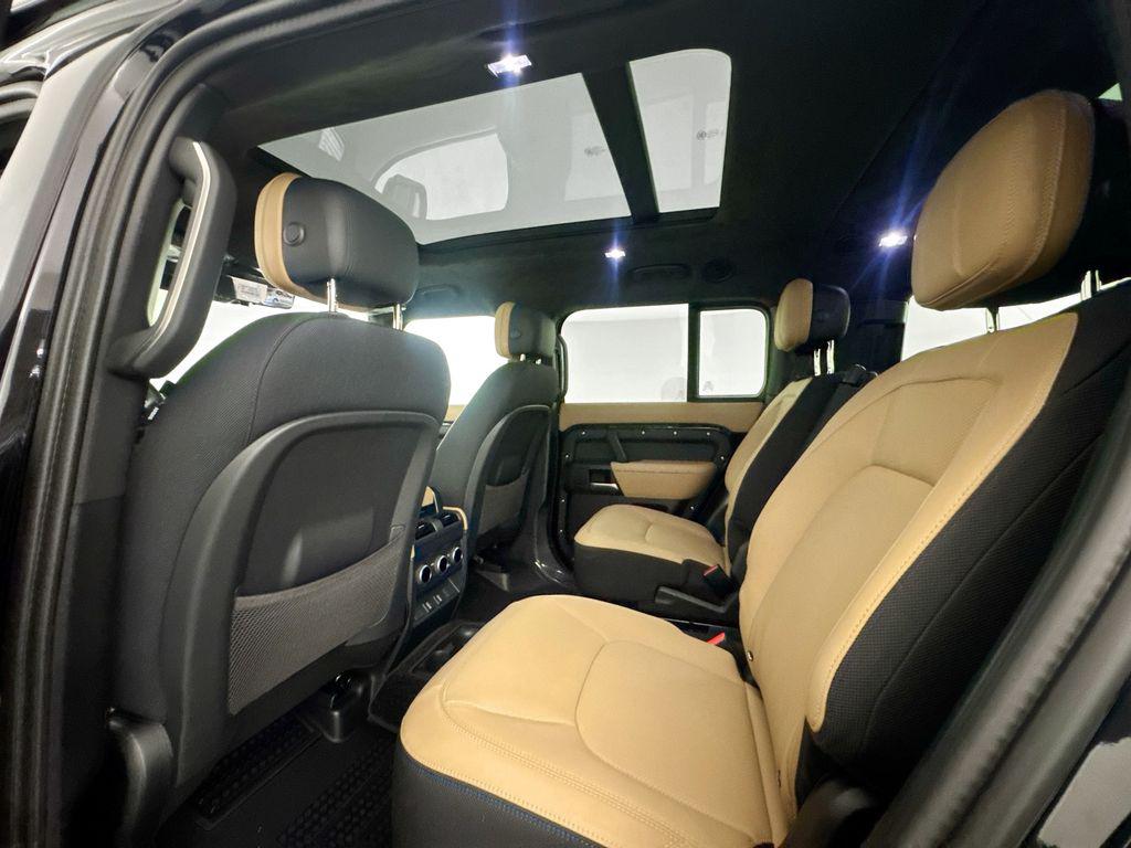2026 LAND Rover DEFENDER V8 thumbnail 24