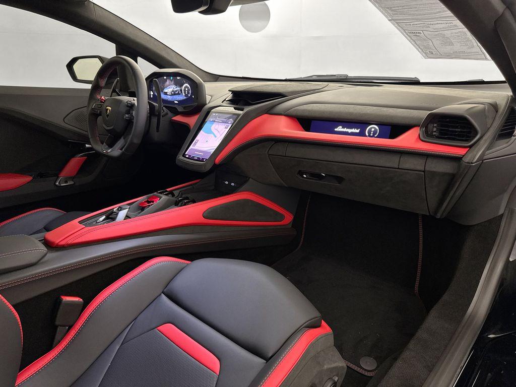 صورة 26 لـ 2026 Lamborghini TEMERARIO BASE